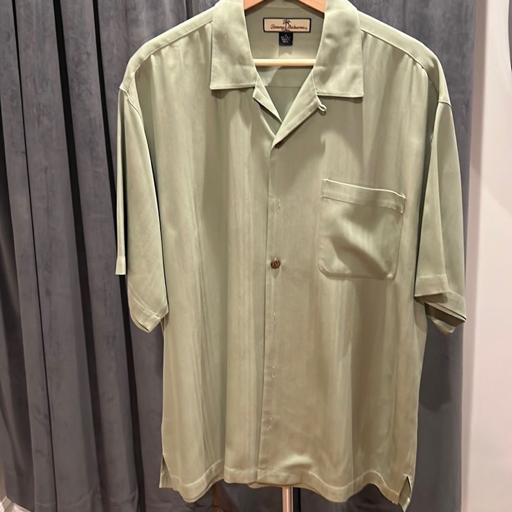 Tommy Bahama silk short sleeve button down